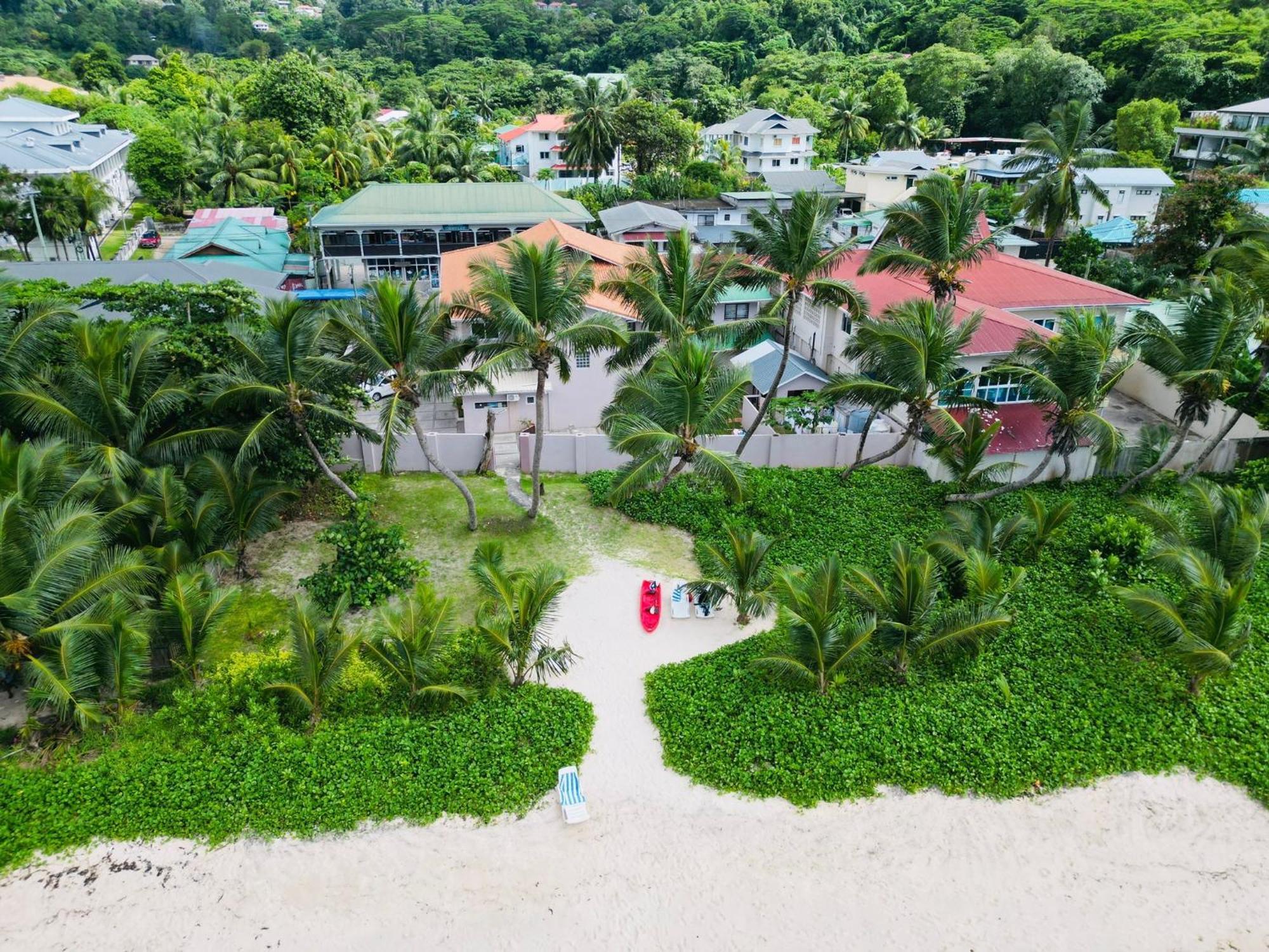 Shanaz Beachside Retreat Apartamento Anse Royale