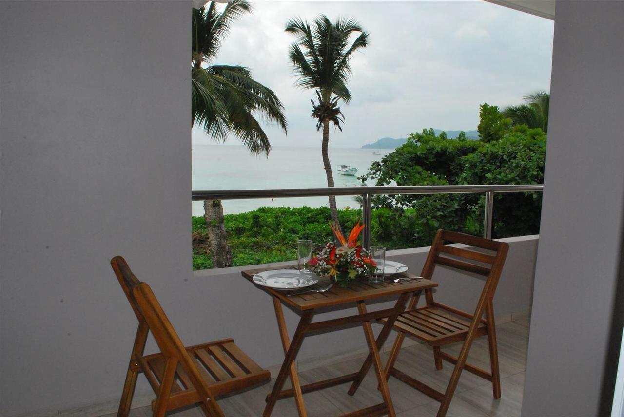 Shanaz Beachside Retreat Apartamento Anse Royale