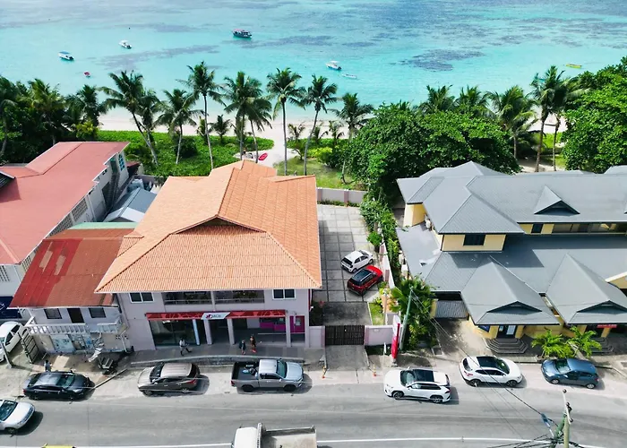 Shanaz Beachside Retreat