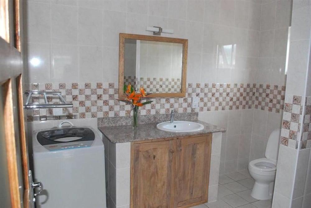 Apartment Shanaz Beachside Retreat Anse Royale