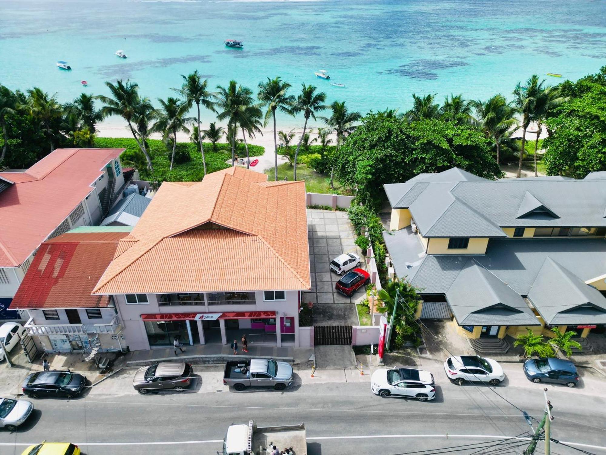 Shanaz Beachside Retreat Apartment Anse Royale