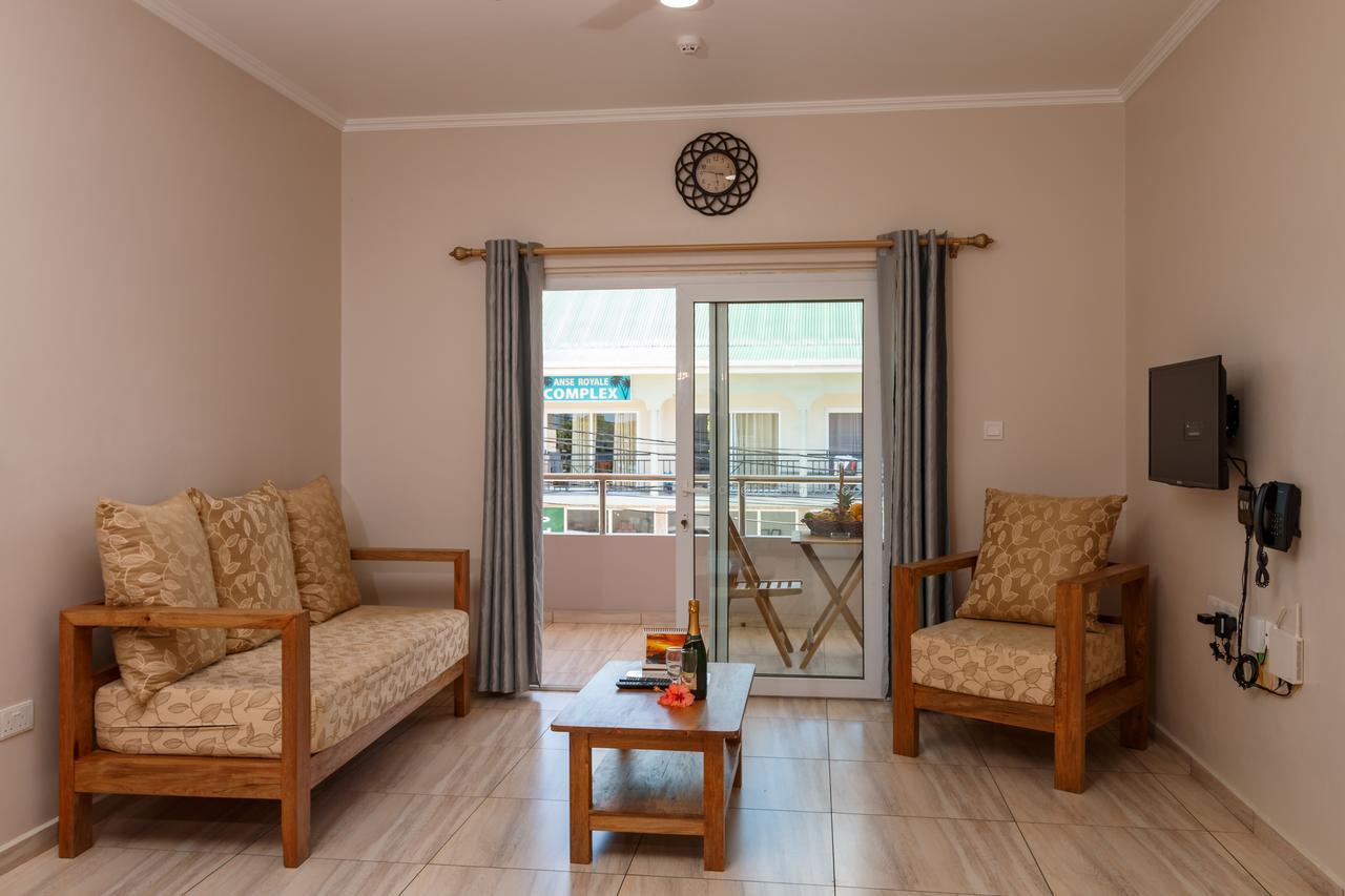 Shanaz Beachside Retreat Apartment Anse Royale